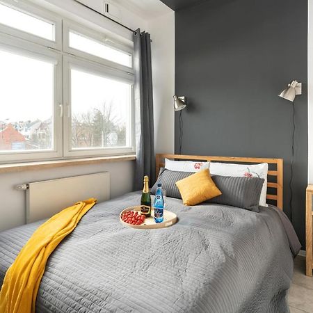 ורשה Superapart Wilanowska Apt 20 "Pet-Friendly 1Br Home With Patio מראה חיצוני תמונה