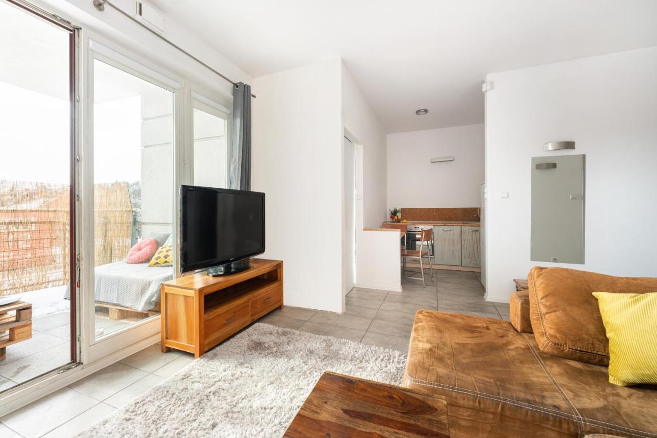 ורשה Superapart Wilanowska Apt 20 "Pet-Friendly 1Br Home With Patio מראה חיצוני תמונה