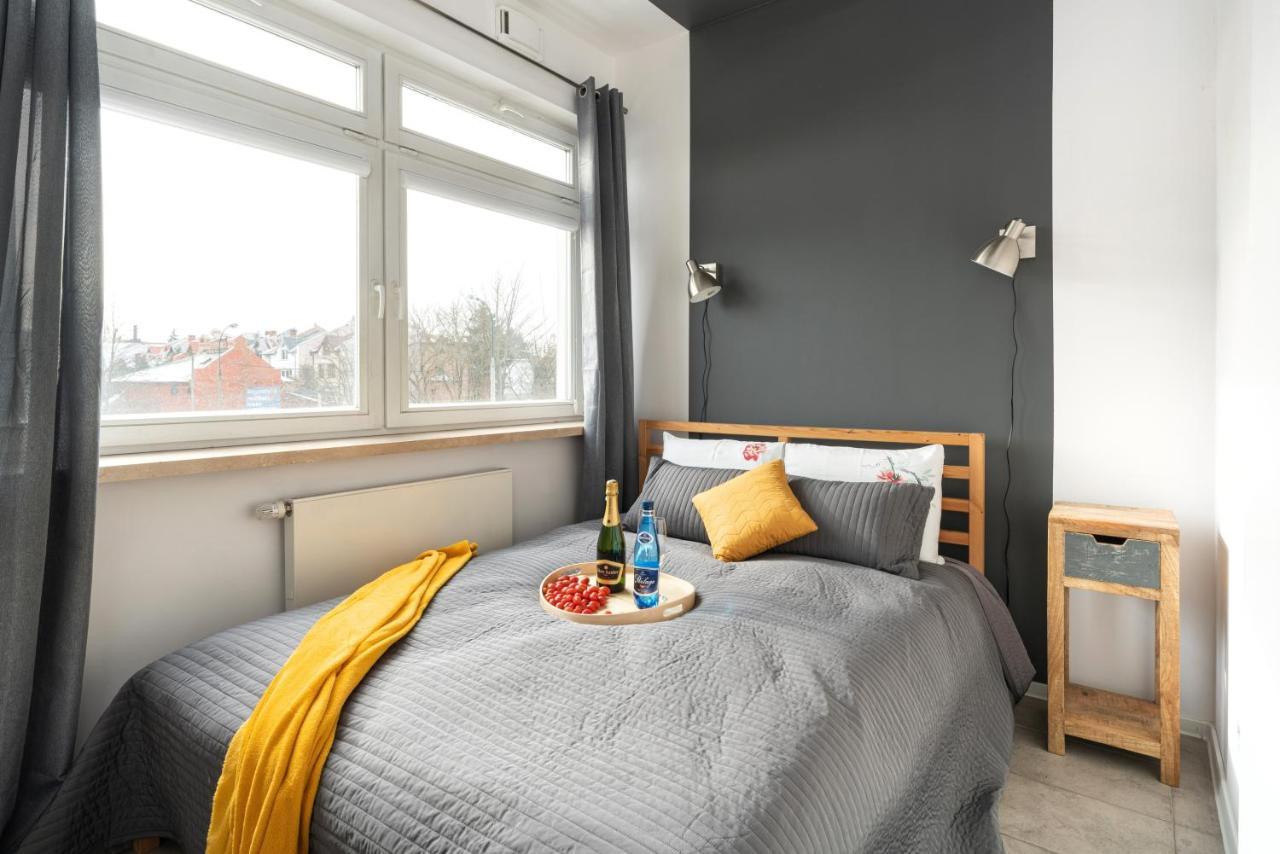 ורשה Superapart Wilanowska Apt 20 "Pet-Friendly 1Br Home With Patio מראה חיצוני תמונה