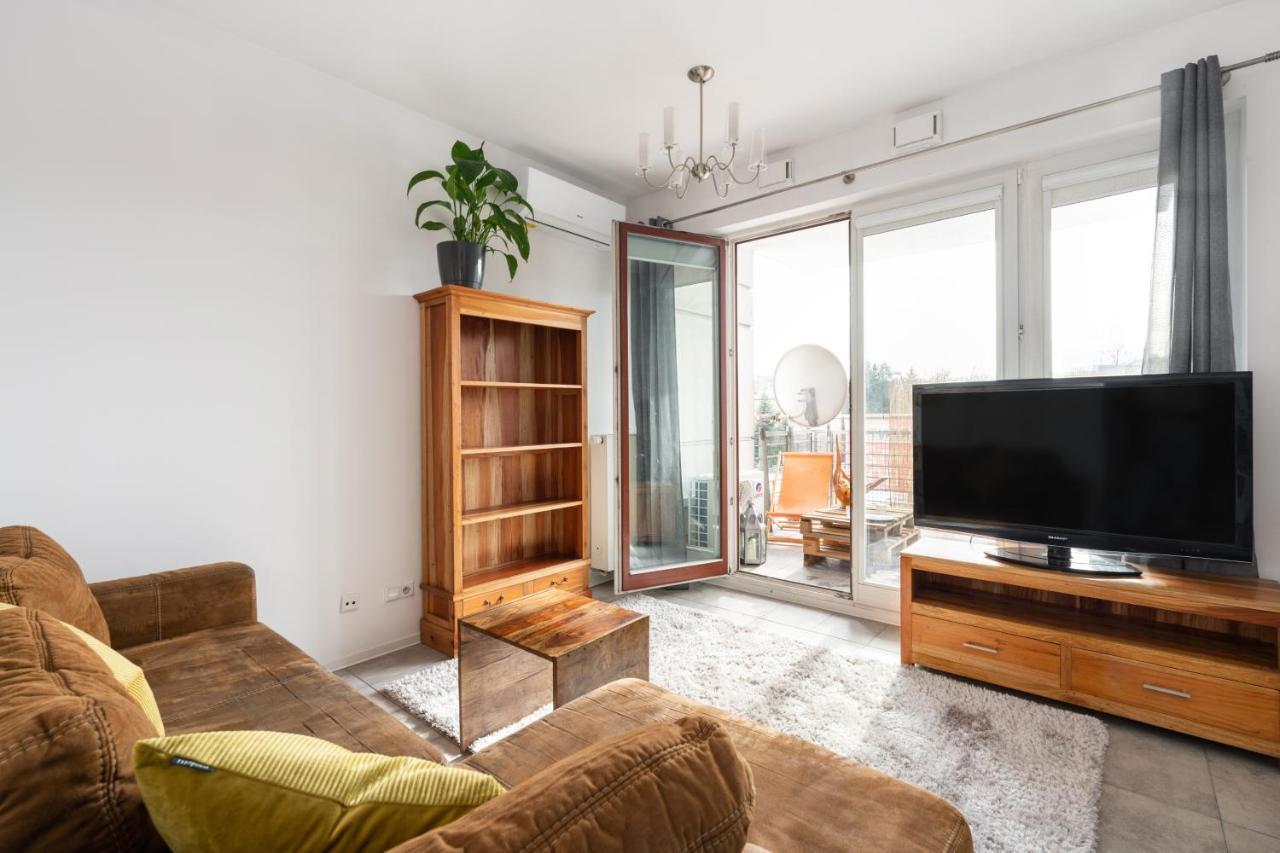 ורשה Superapart Wilanowska Apt 20 "Pet-Friendly 1Br Home With Patio מראה חיצוני תמונה