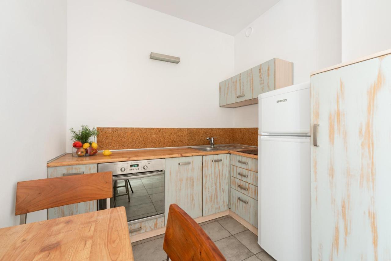 ורשה Superapart Wilanowska Apt 20 "Pet-Friendly 1Br Home With Patio מראה חיצוני תמונה