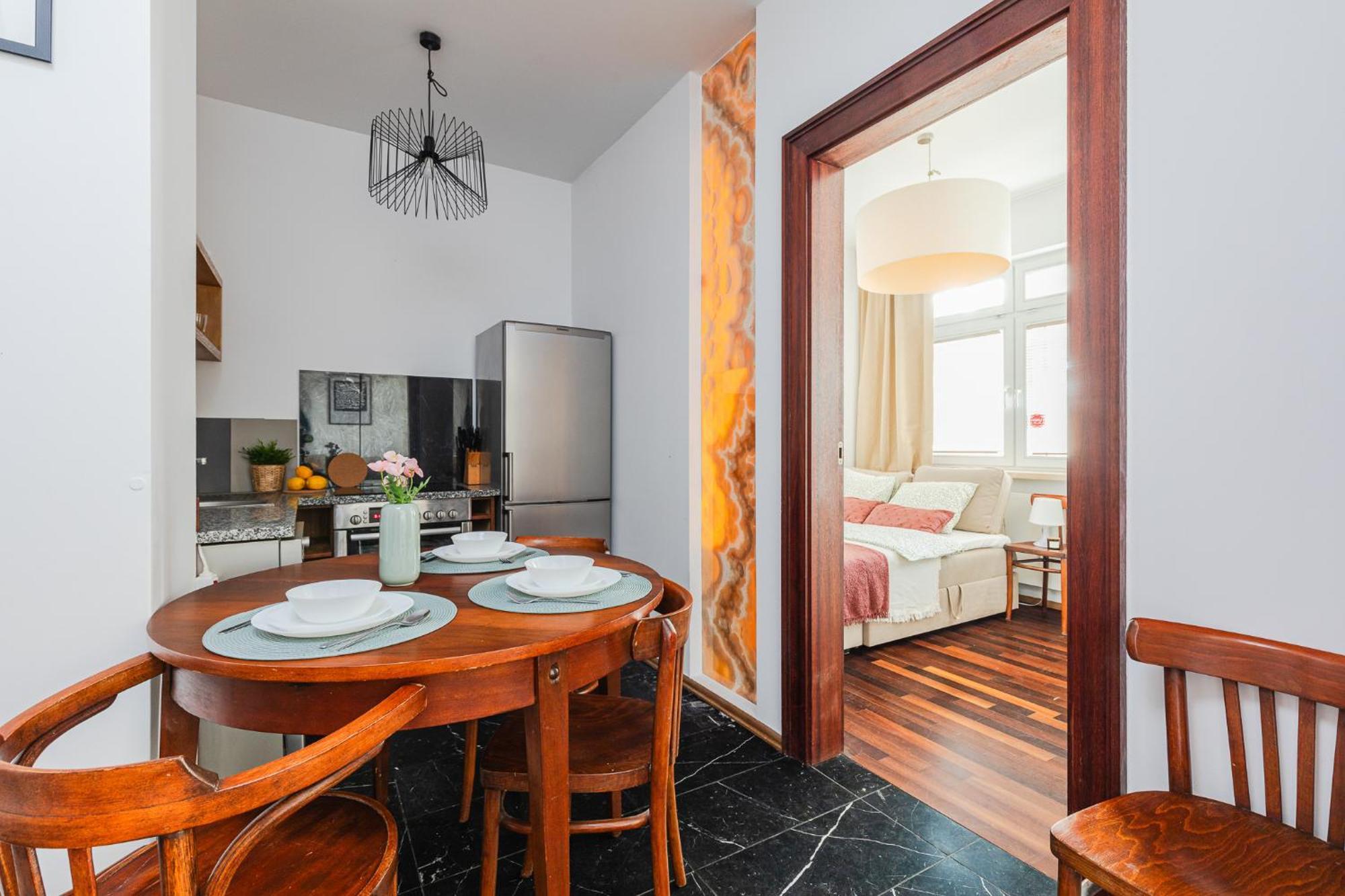 ורשה Superapart Wilanowska Apt 20 "Pet-Friendly 1Br Home With Patio מראה חיצוני תמונה