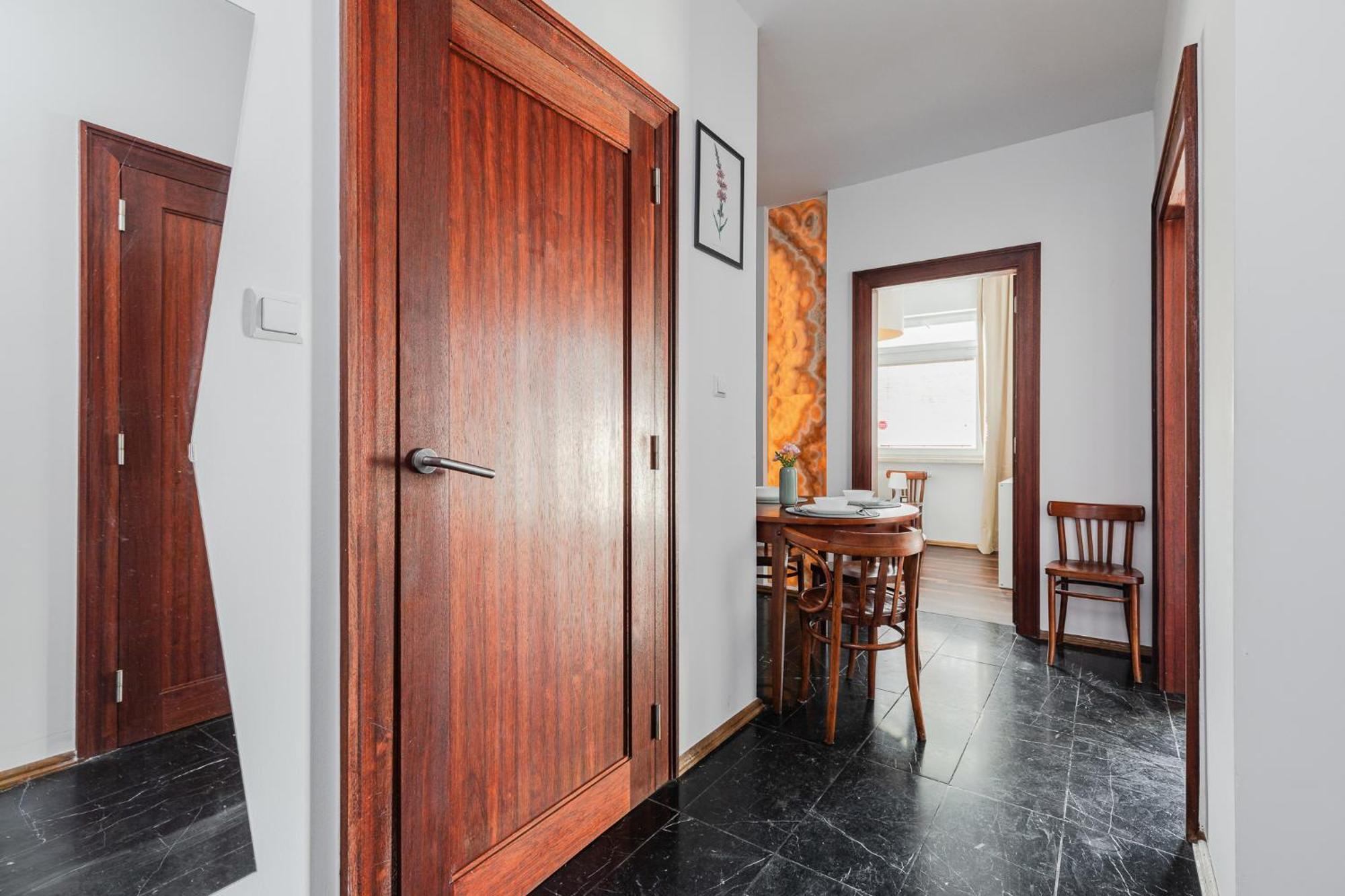 ורשה Superapart Wilanowska Apt 20 "Pet-Friendly 1Br Home With Patio מראה חיצוני תמונה