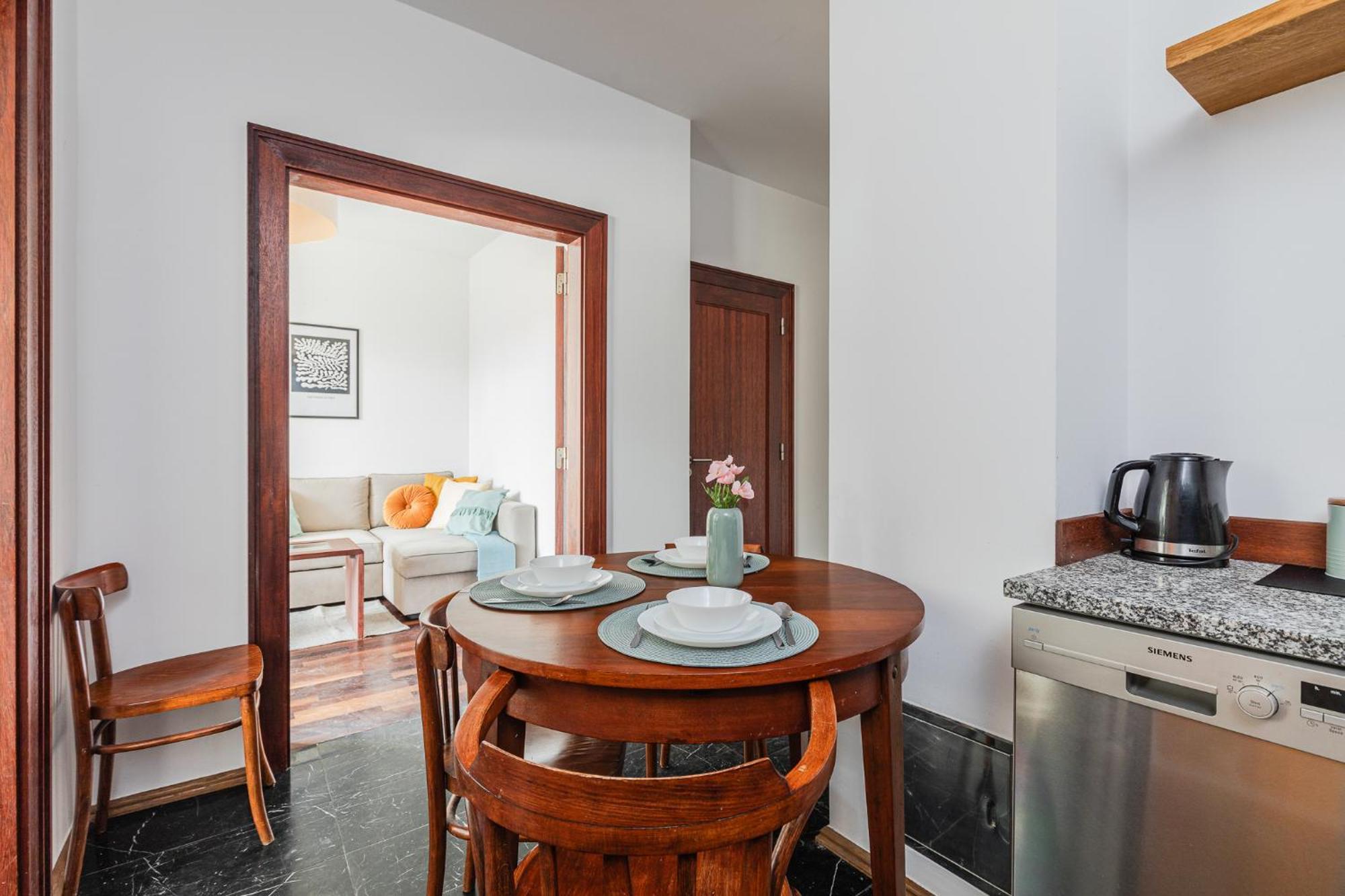 ורשה Superapart Wilanowska Apt 20 "Pet-Friendly 1Br Home With Patio מראה חיצוני תמונה